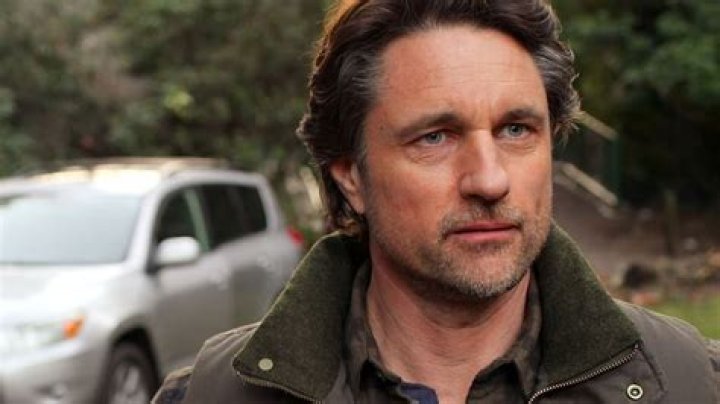 Exploring the Personal Life of Martin Henderson: Who is His Wife?